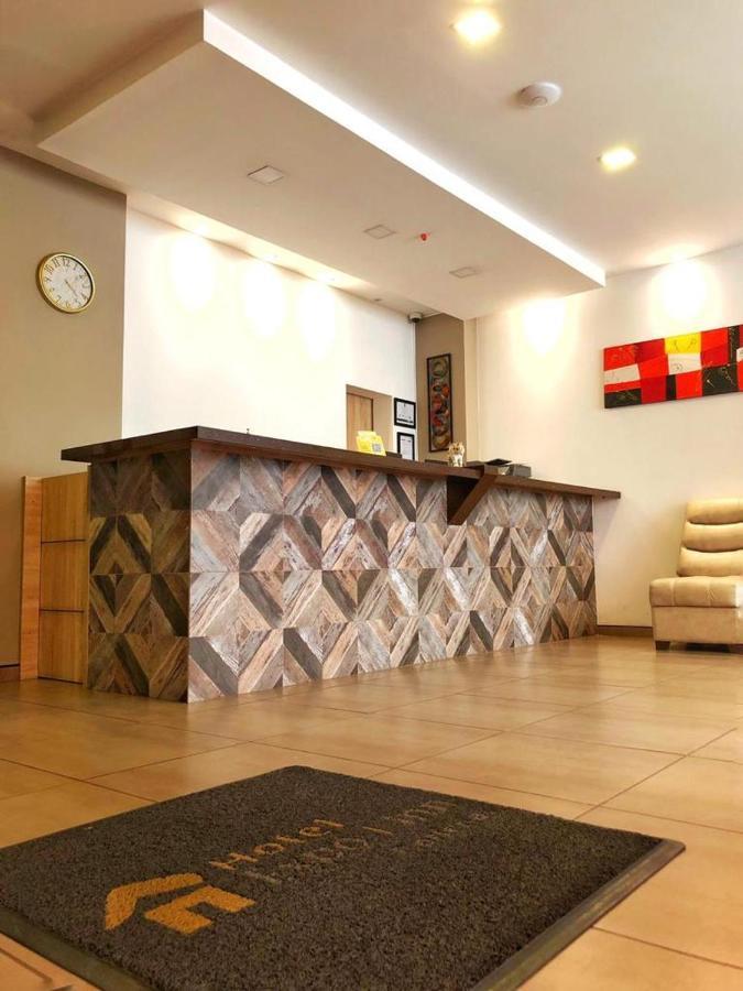Hm Hotel Expo Inn Богота Экстерьер фото